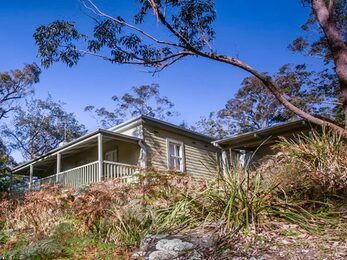 Exterior of Reids Flat Cottage in Royal National Park Photo Rosie Nicolai OEH